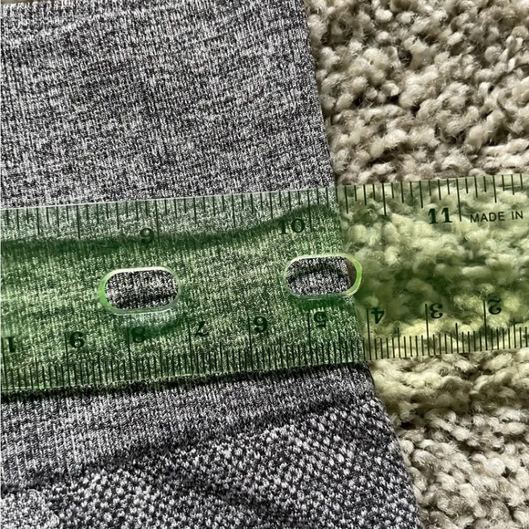 Gymshark Gray Leggings for Active Comfort - Picture 2 of 7